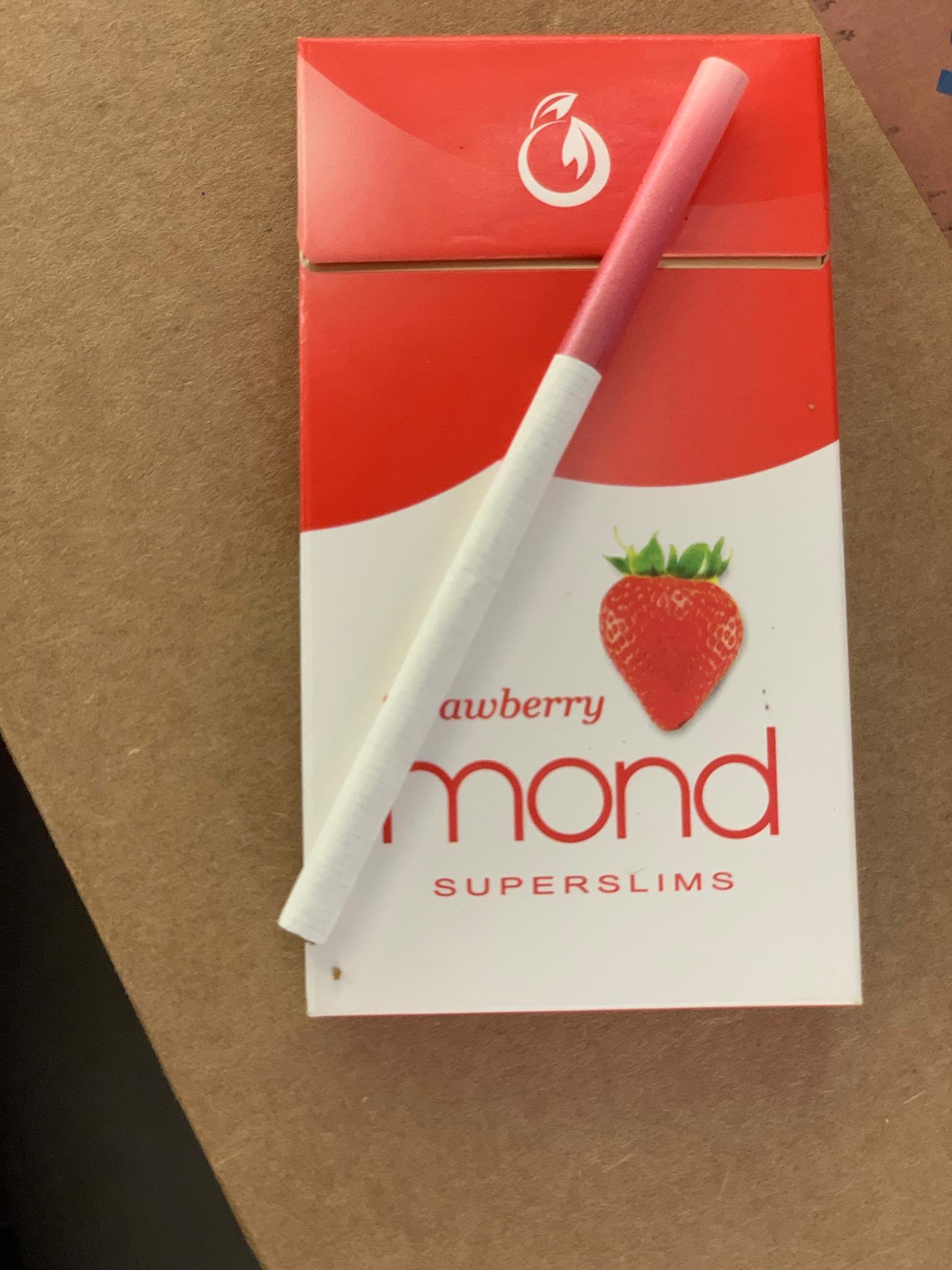 Mond Strawberry Slims | บุหรี่นอก เหล้านอก พฤษภาคม 14, 2024