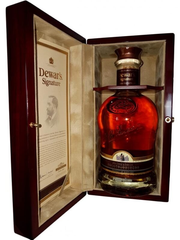 Dewar's Signature Blended Scotch Whisky - Image 11