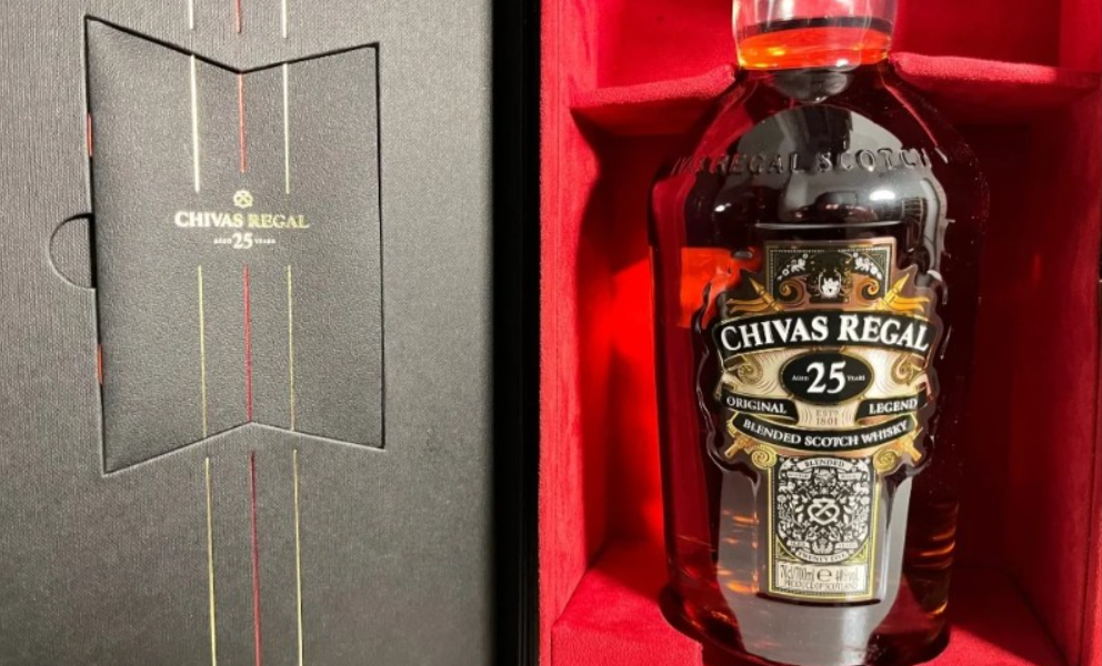 สิทธิพิเศษสำหรับผู้ที่ชื่นชอบ Chivas Regal 25Year Original ✨