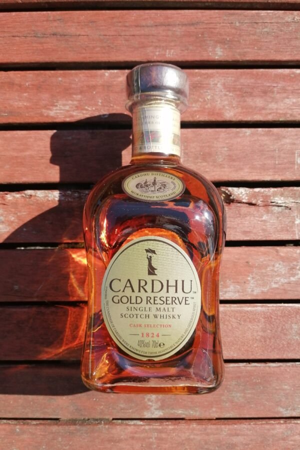 สั่ง Cardhu Gold Reserve Cask Selection เลย