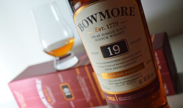 Bowmore 19 Year Old French Oak Barrique - Image 11