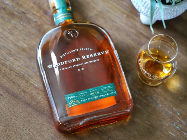 สิทธิพิเศษสำหรับผู้ที่ชื่นชอบ Woodford Reserve Rye ✨