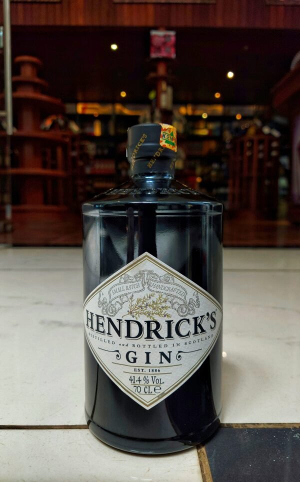 Hendrick's Gin ทักมาเลย! 📩