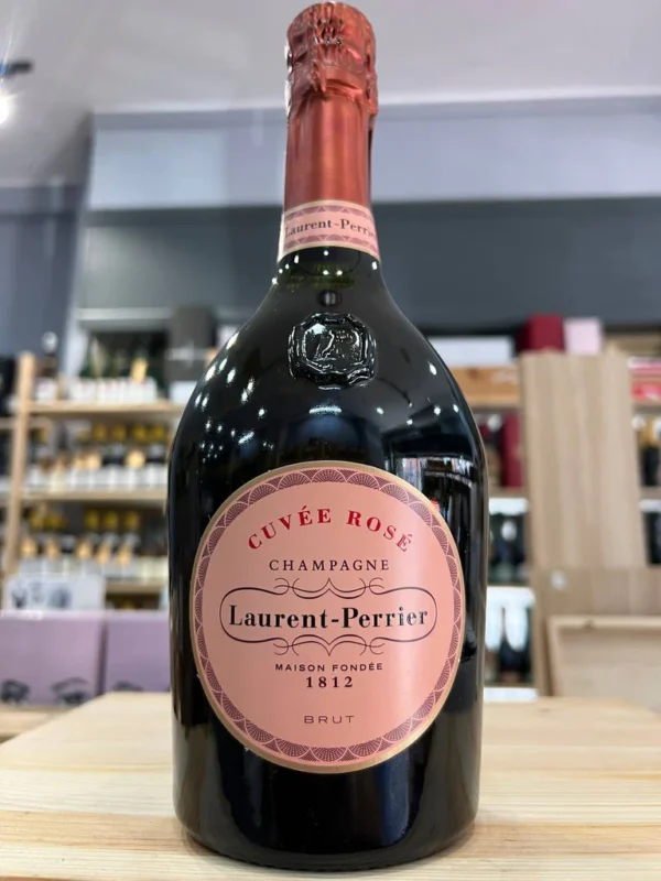 วิธีการเสิร์ฟ Laurent Perrier Cuvée Rosé ที่ดีที่สุดคืออะไร?