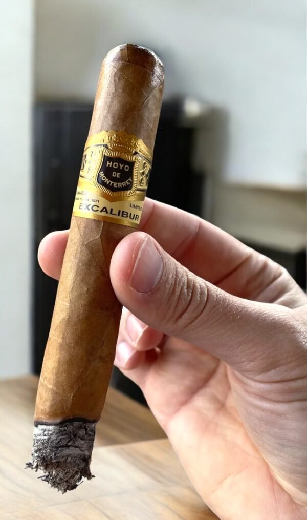 Hoyo De Monterrey Excalibur 5 1/4x50 (20มวน)