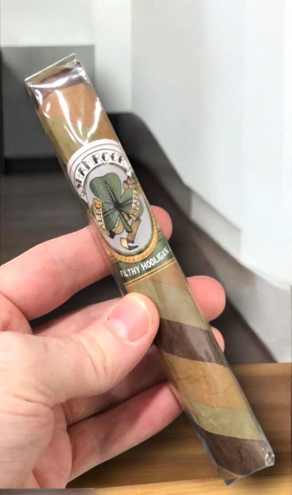 Alec Bradley Black Market Filthy Hooligan Shamrock Toro 6x50 (24มวน)