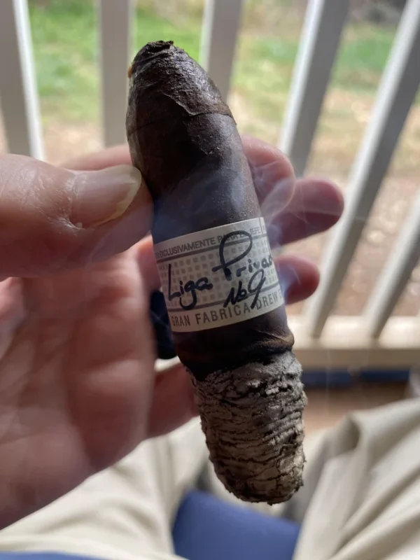 Liga Privada No. 9 Flying Pig 4x60 (12มวน) - Image 6