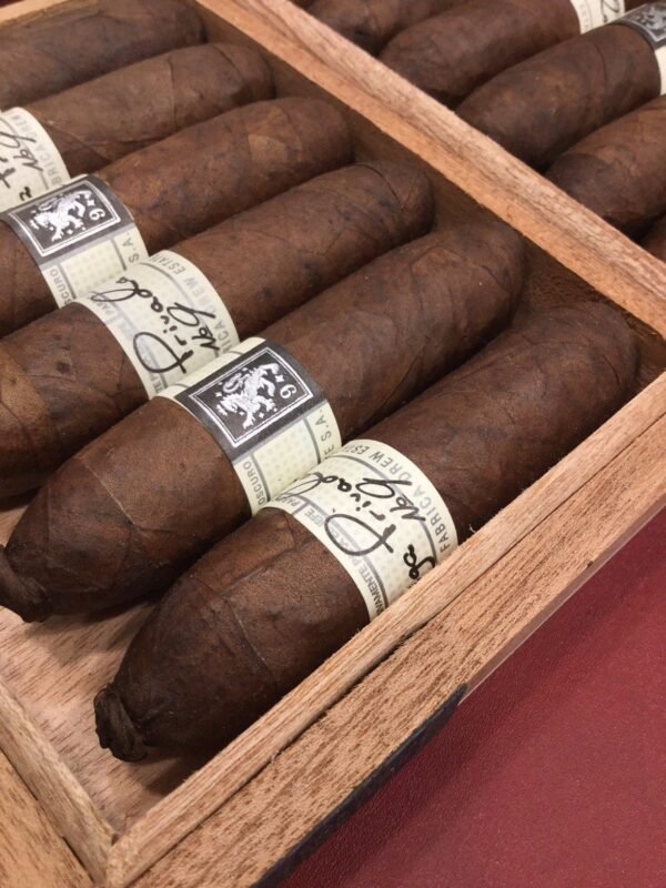 Liga Privada No. 9 Flying Pig 4x60 (12มวน) - Image 2