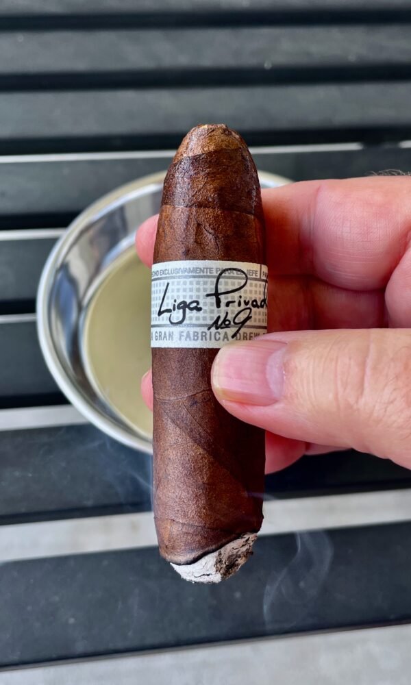 Liga Privada No. 9 Flying Pig 4x60 (12มวน) - Image 3