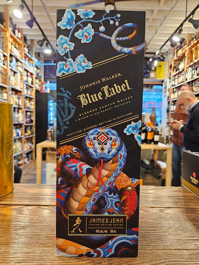 Johnnie Walker Blue Label Year of Snakeทักมาเลย! 📩