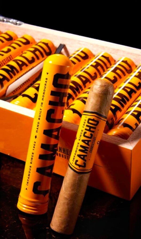 Camacho Connecticut Robusto Tubo (5 x 50)