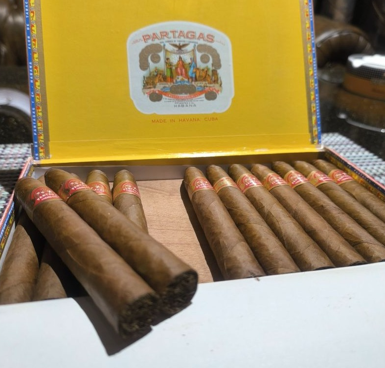 Partagas Aristocrats 5½ x40ส่ง Grab ด่วนทันใจ 🛵