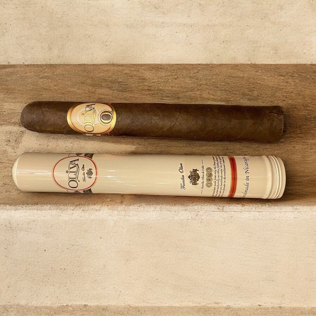 Oliva Serie O Tubos 6x50 (10มวน)