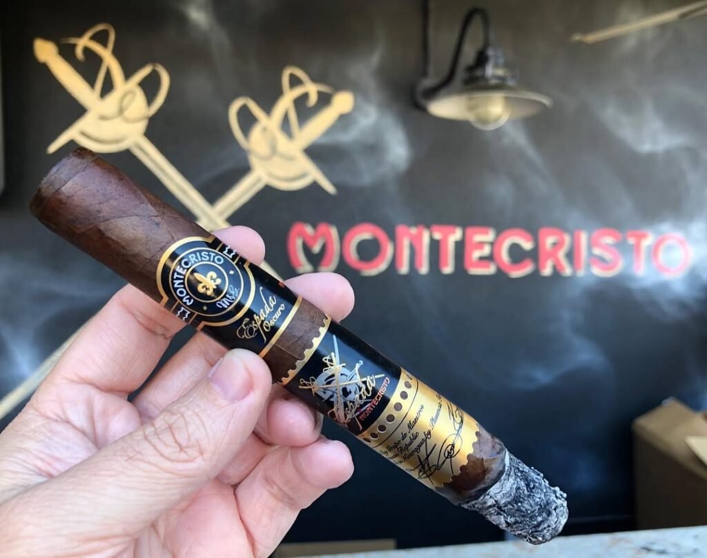 🏍️ ส่งด่วน กทมMontecristo Espada Oscuro Magnum 6x50 (10มวน)ภายใน 1 ชั่วโมง